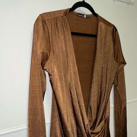 Boohoo Women's dark gold Mini Dress 10 night going out long sleeve plunge neck - Picture 3 of 9